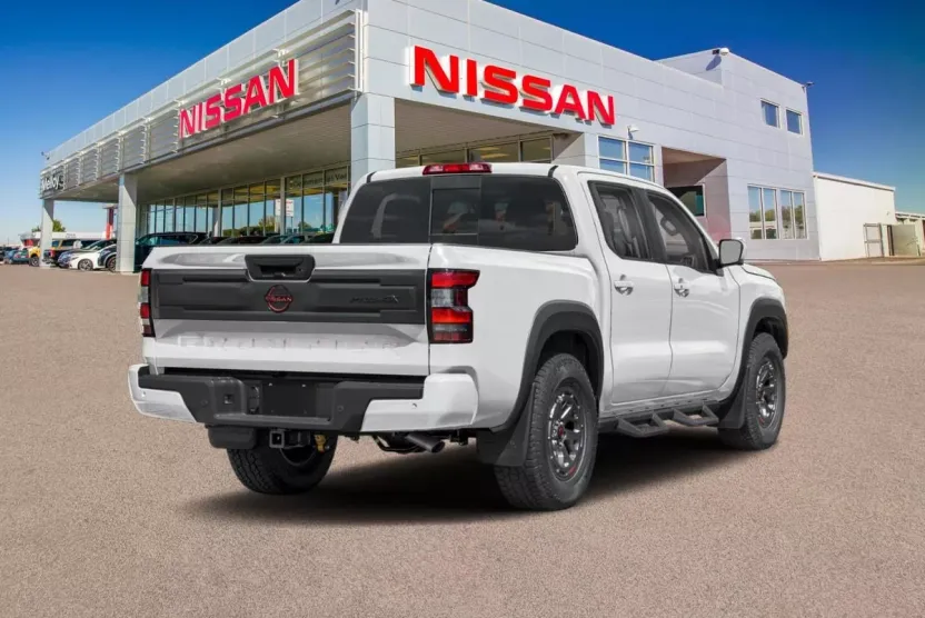 2026 Nissan Frontier Crew Cab PRO-4X photo 1