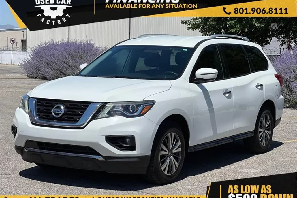 2017 Nissan Pathfinder Platinum SV SL S photo 1
