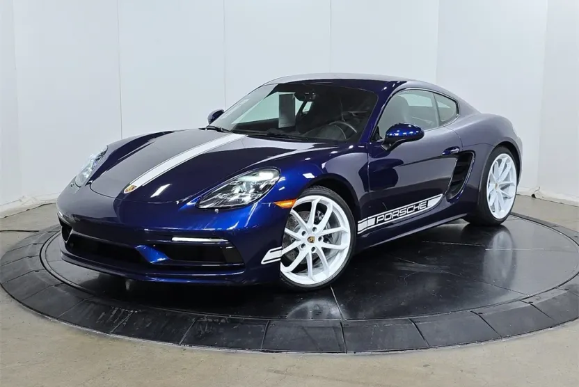 2024 Porsche Cayman photo 1