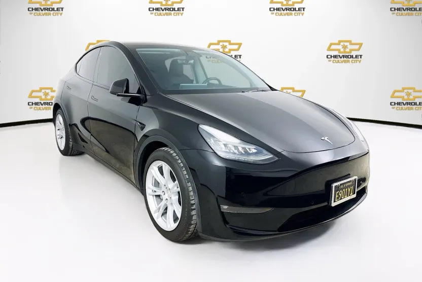 2021 Tesla Model Y Long Range photo 1