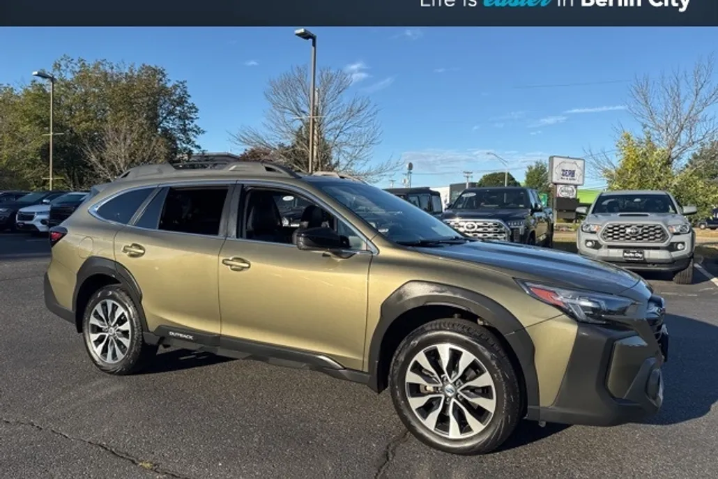 2023 Subaru Outback Limited photo 1