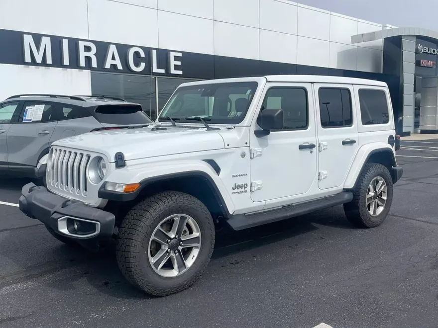 2022 Jeep Wrangler Unlimited Sahara photo 1