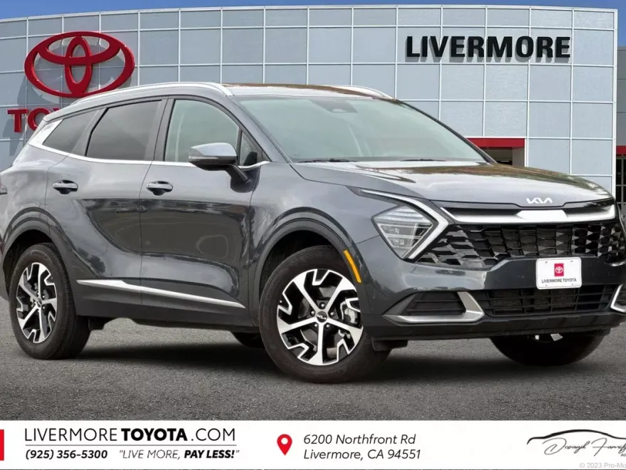 2024 Kia Sportage EX photo 1