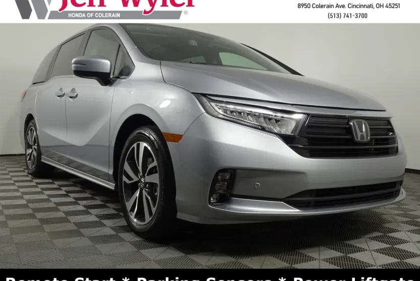 2024 Honda Odyssey Touring photo 1