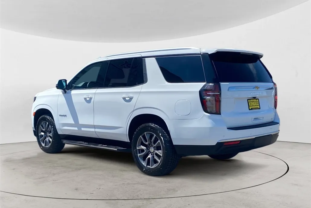 2023 Chevrolet Tahoe LT photo 1