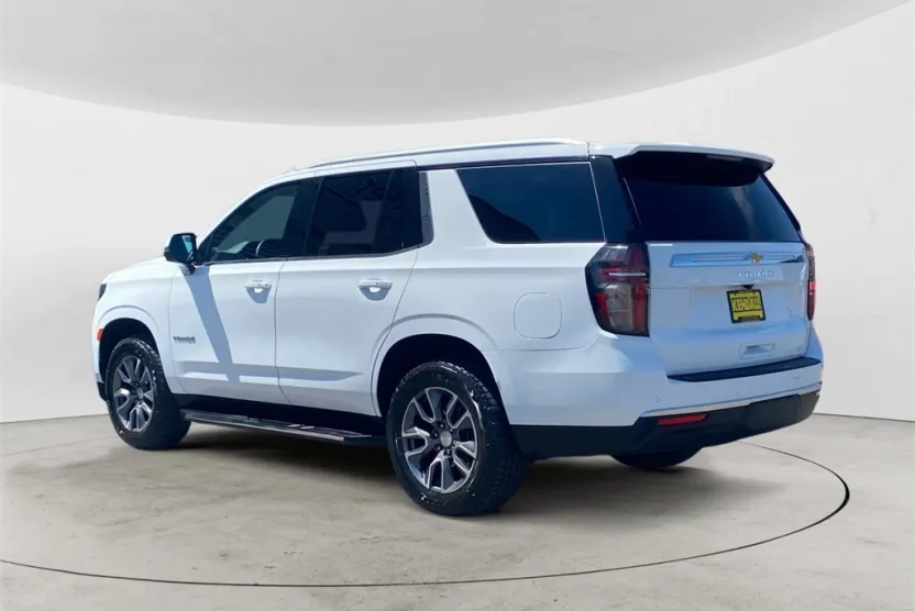 2023 Chevrolet Tahoe LT photo 1