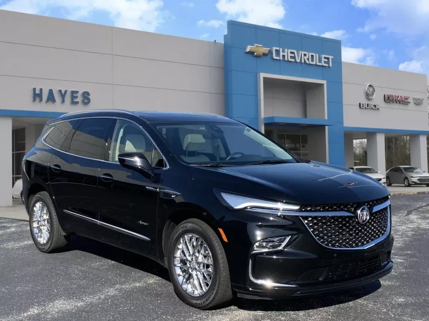 2023 Buick Enclave Avenir photo 1