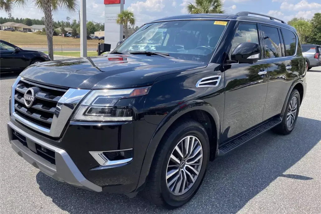2023 Nissan Armada SL photo 1