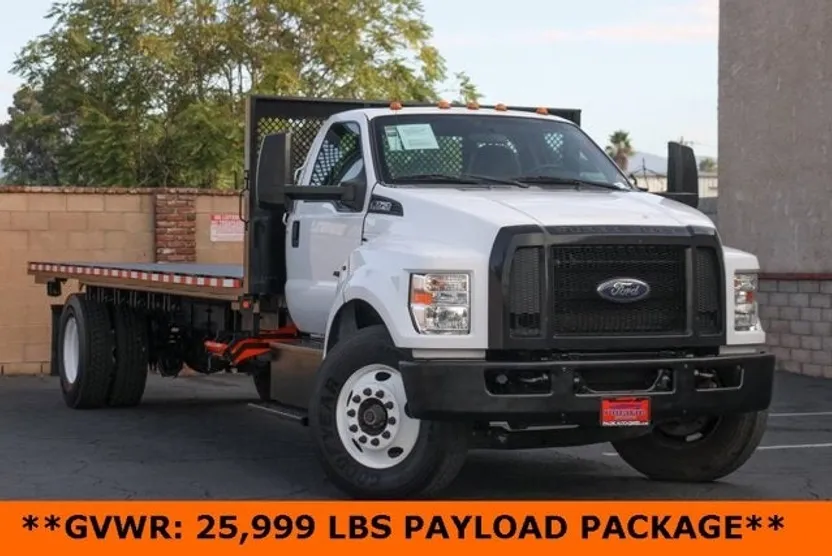 2018 Ford F-750 SuperCab photo 1