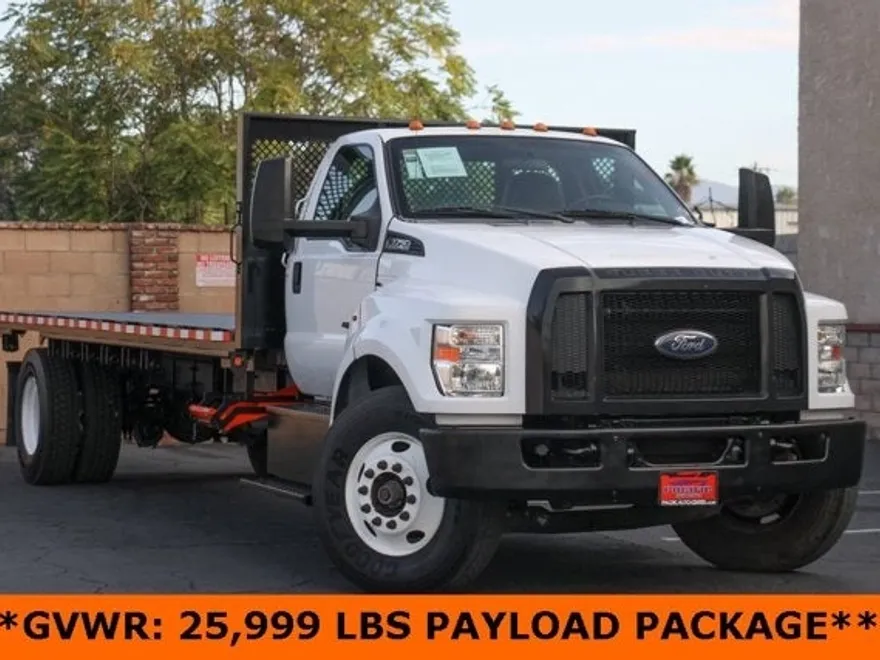 2018 Ford F-750 SuperCab photo 1