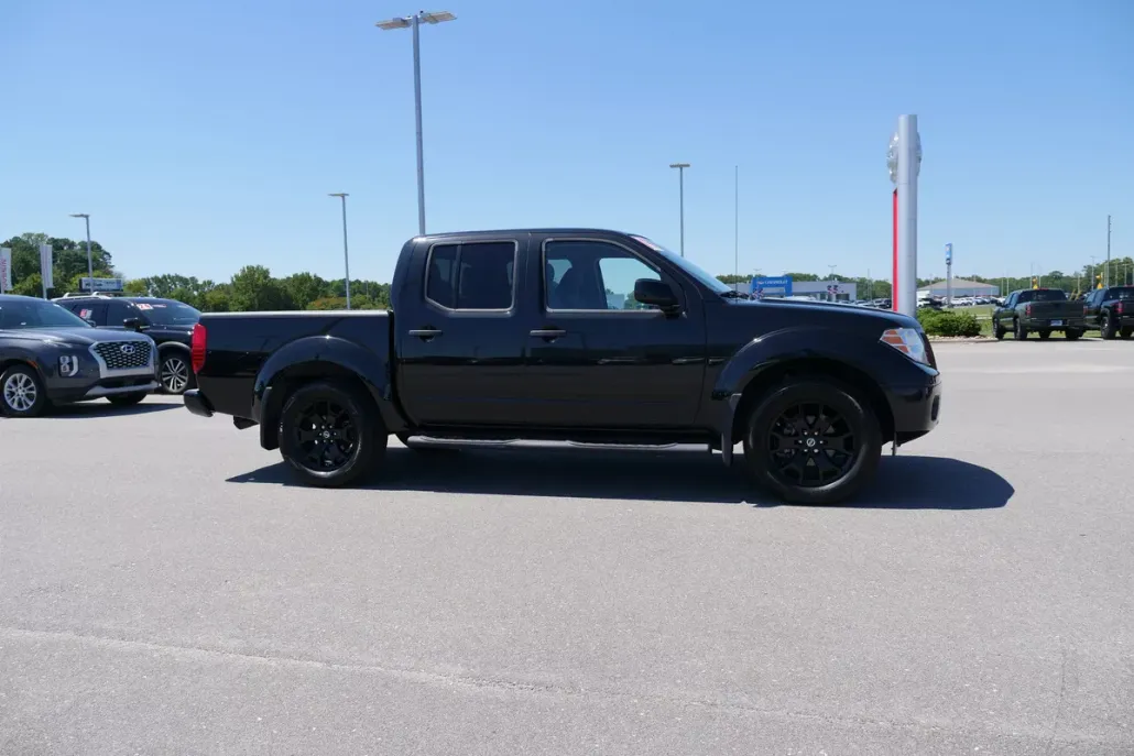 2019 Nissan Frontier SV photo 1
