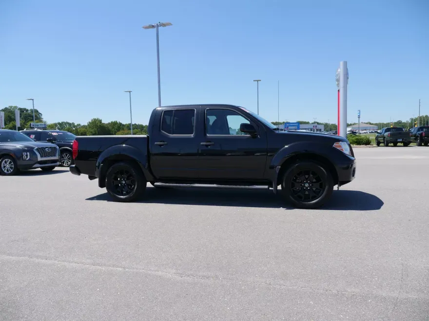 2019 Nissan Frontier SV photo 1