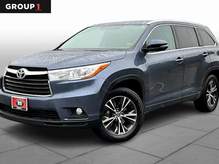 2016 Toyota Highlander XLE photo 1