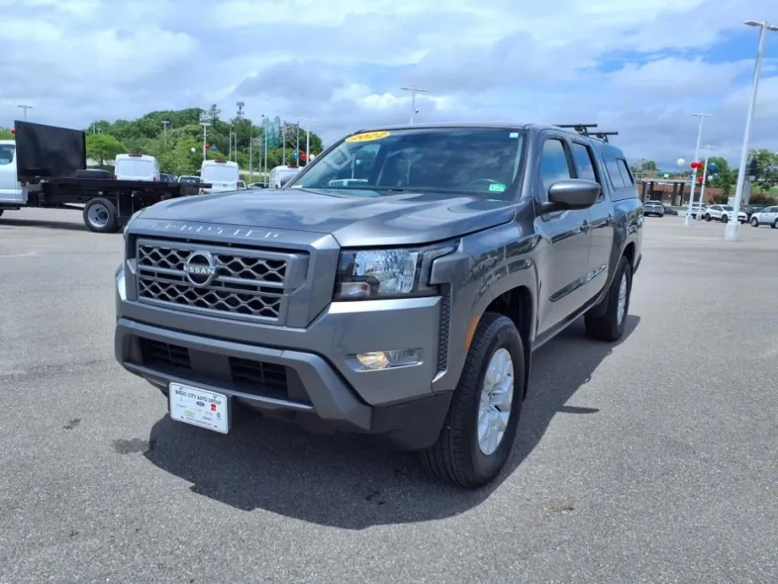 2022 Nissan Frontier Crew Cab SV photo 1