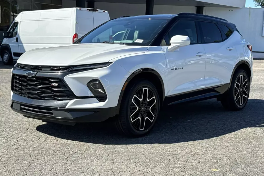 2023 Chevrolet Blazer RS photo 1