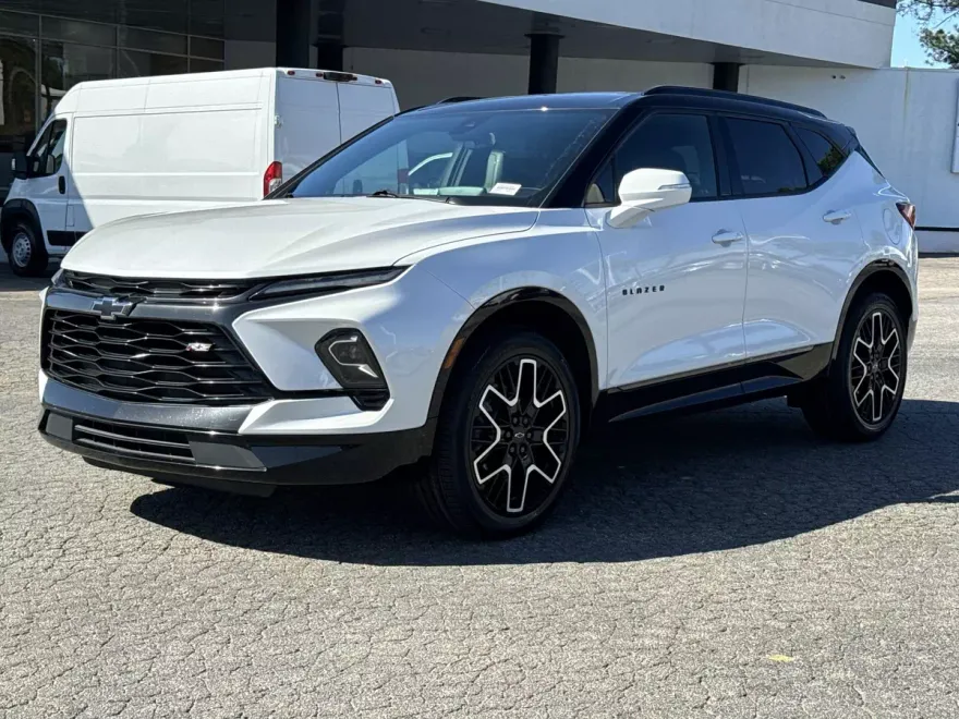 2023 Chevrolet Blazer RS photo 1
