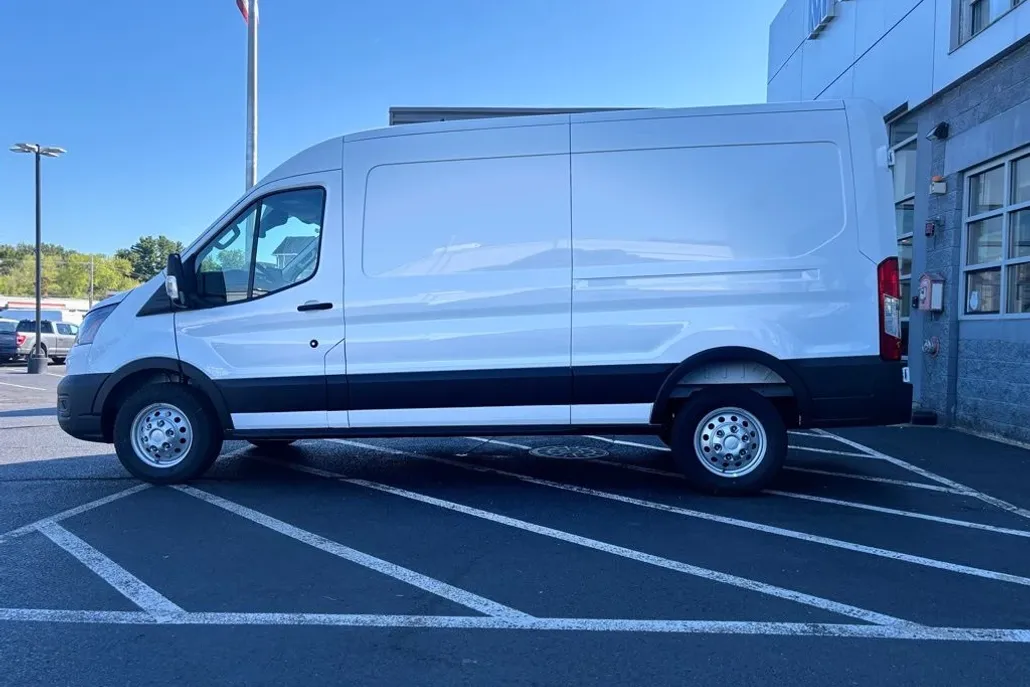 2025 Ford Transit photo 1