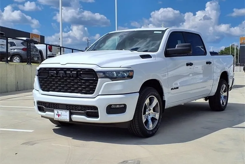 2025 Ram 1500 Tradesman photo 1