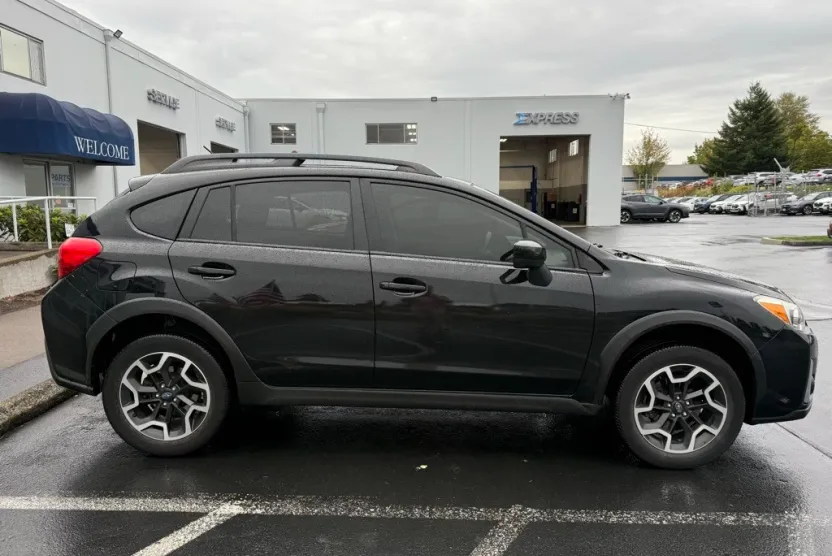2017 Subaru Crosstrek 2.0i Premium photo 1