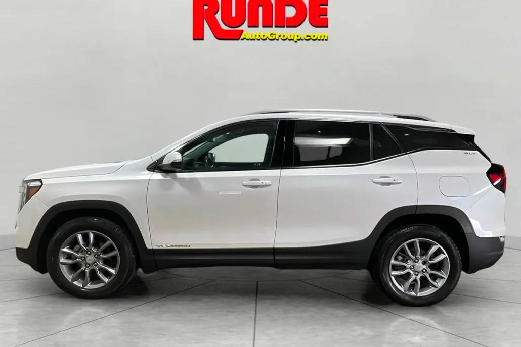 2022 Gmc Terrain SLT photo 1