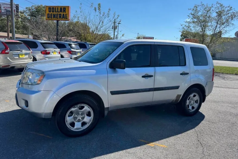 2011 Honda Pilot LX photo 1
