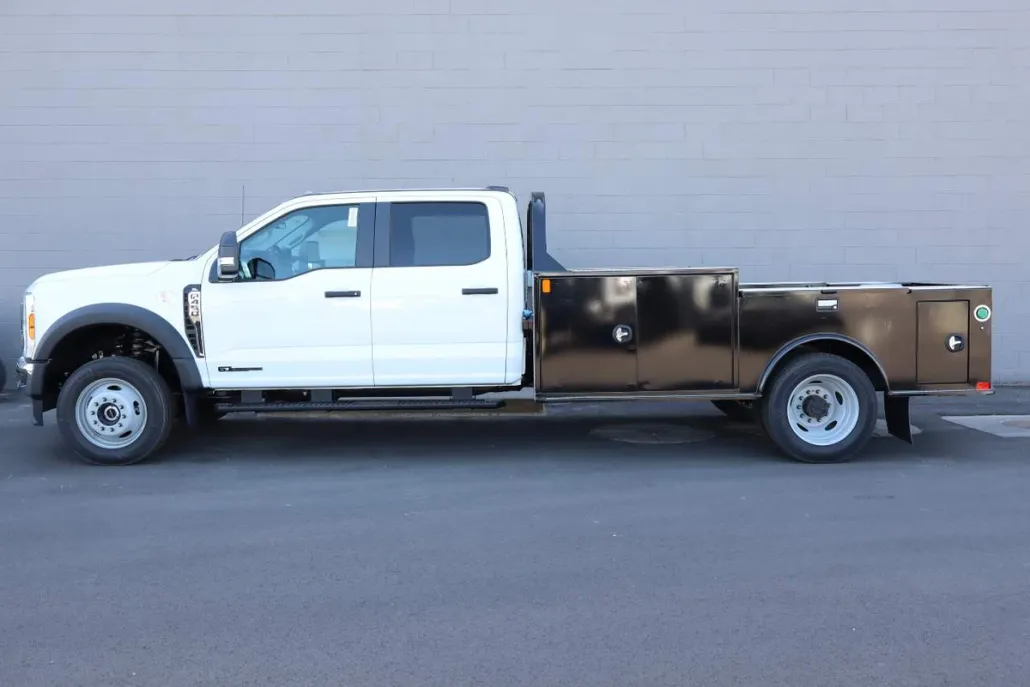 2025 Ford F-450 photo 1