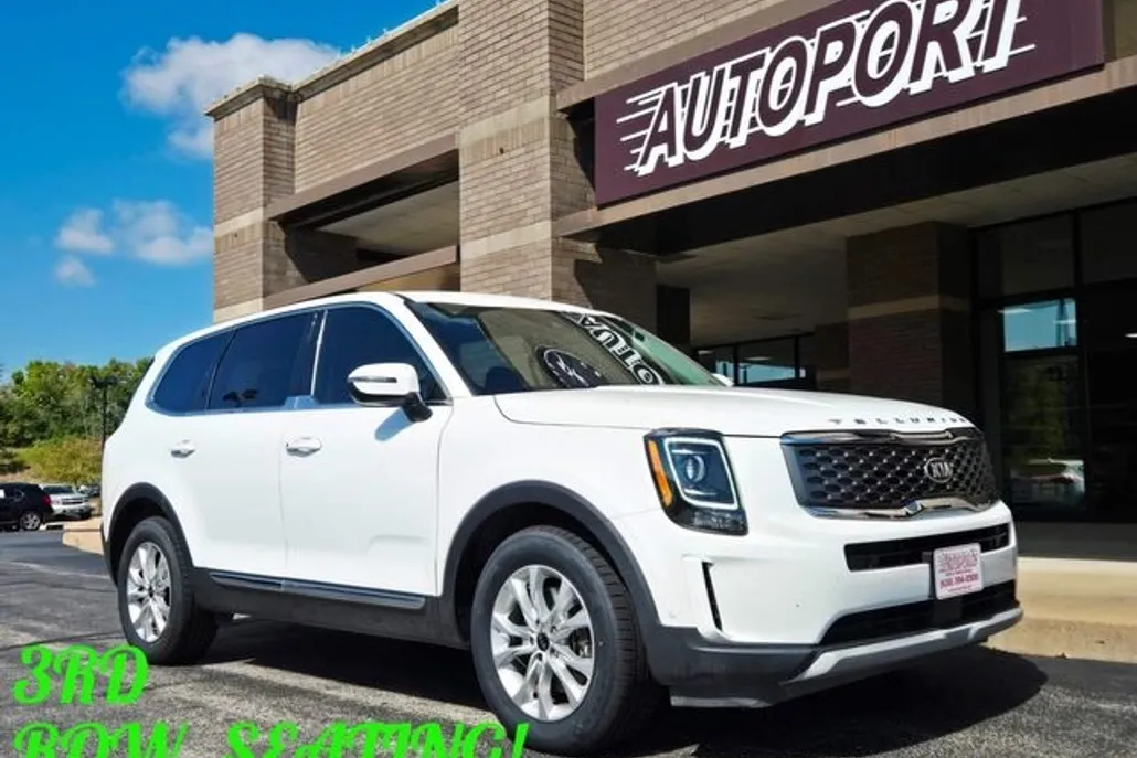 2020 Kia Telluride LX photo 1