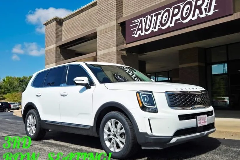 2020 Kia Telluride LX photo 1
