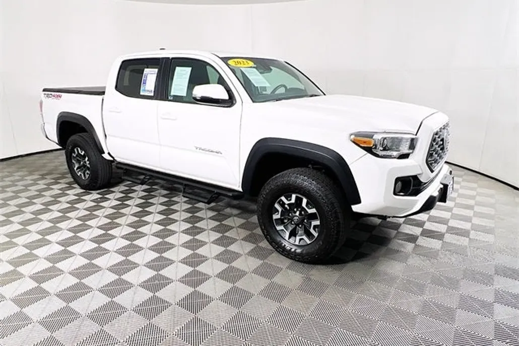 2023 Toyota Tacoma TRD Off-Road V6 photo 1