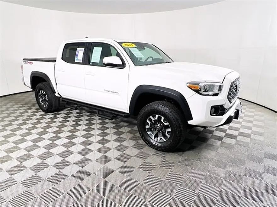 2023 Toyota Tacoma TRD Off-Road V6 photo 1