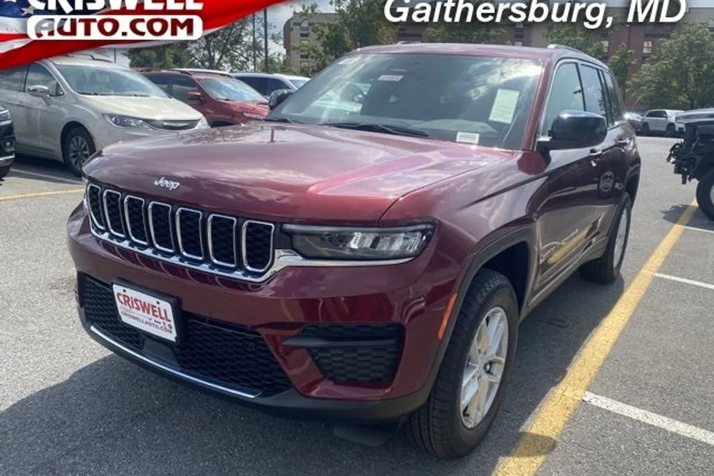 2025 Jeep Grand Cherokee Laredo photo 1
