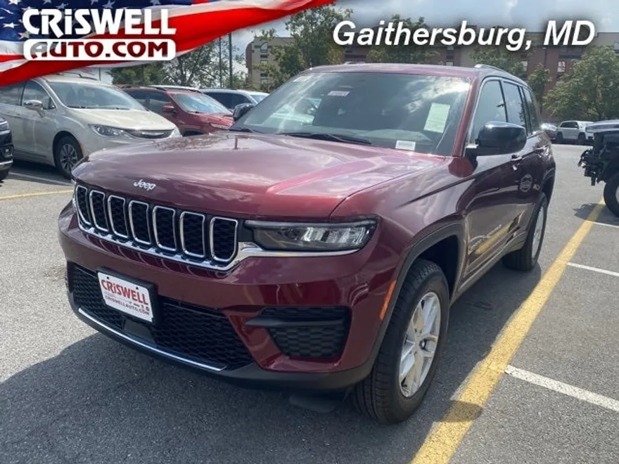 2025 Jeep Grand Cherokee Laredo photo 1
