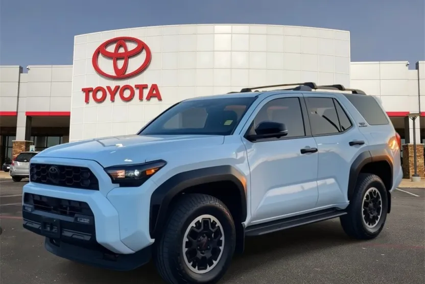 2025 Toyota 4Runner TRD Off-Road Premium photo 1