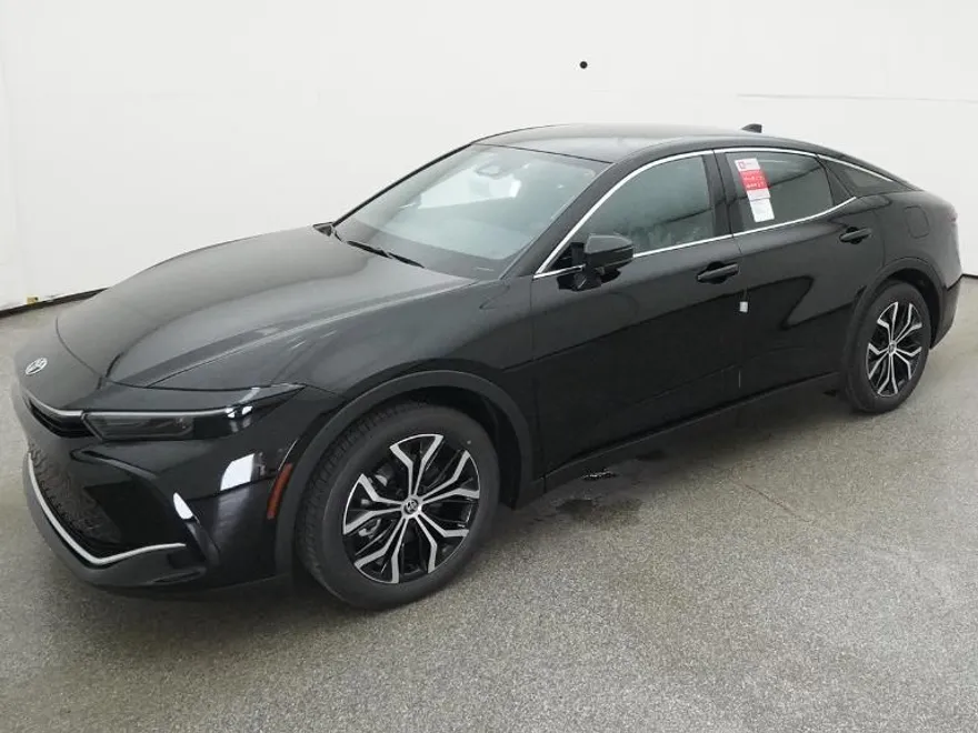 2026 Toyota Crown XLE photo 1