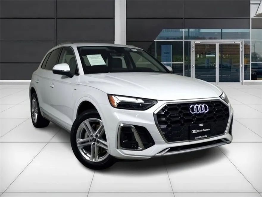 2024 Audi Q5 S line Premium photo 1