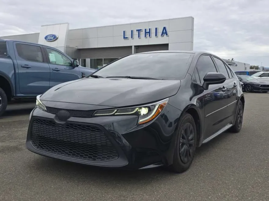 2022 Toyota Corolla Hybrid LE photo 1