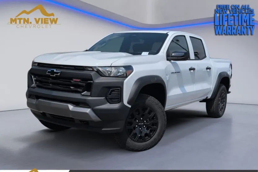 2026 Chevrolet Colorado Trail Boss photo 1