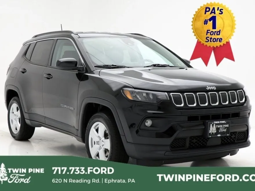 2022 Jeep Compass Latitude photo 1