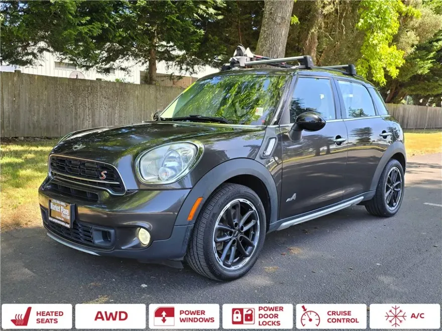 2016 Mini Countryman S ALL4 photo 1