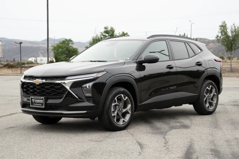 2026 Chevrolet Trax LT photo 1