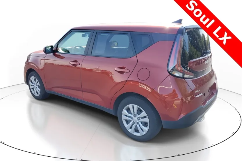 2023 Kia Soul LX photo 1