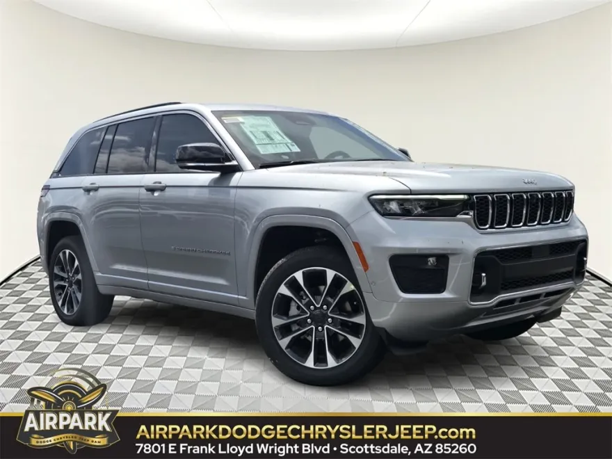 2025 Jeep Grand Cherokee Overland photo 1