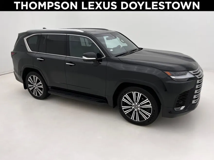 2025 Lexus LX 600 Luxury photo 1
