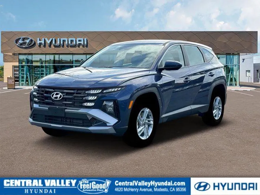 2025 Hyundai Tucson SE photo 1