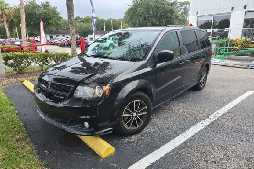 2018 Dodge Grand Caravan GT photo 1