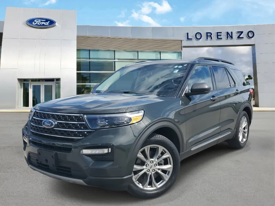 2022 Ford Explorer XLT photo 1
