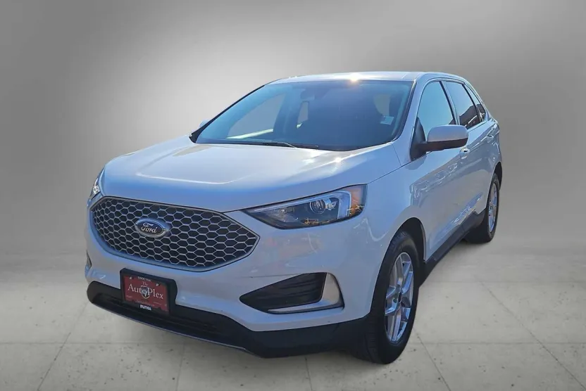 2024 Ford Edge SEL photo 1