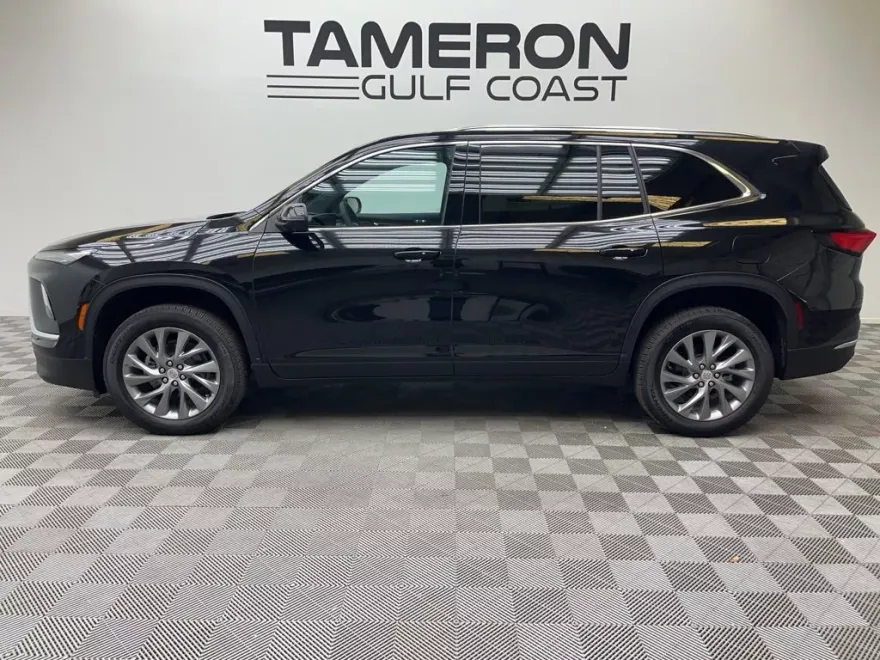 2025 Buick Enclave Preferred photo 1