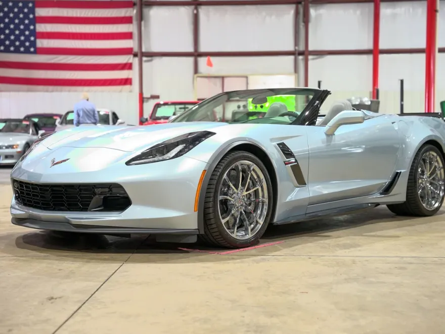 2017 Chevrolet Corvette Grand Sport 3LT photo 1
