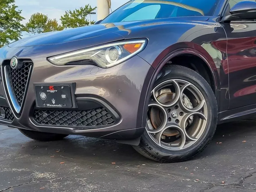 2022 Alfa Romeo Stelvio Ti photo 1